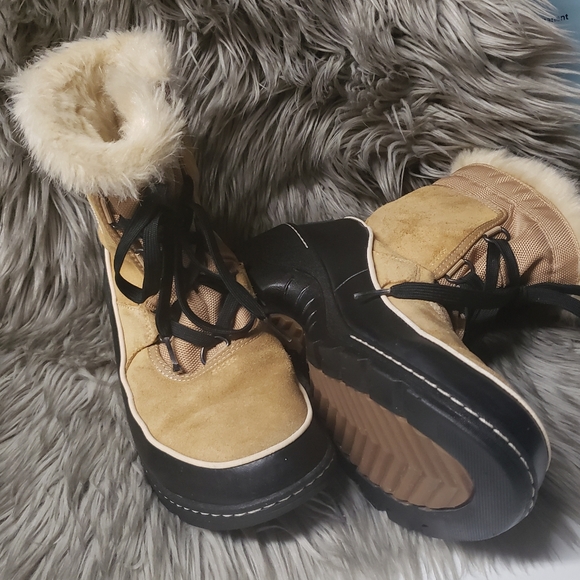 SOREL Womens Tivoli III Waterproof Winter Boots - 9.5 US - Picture 14 of 14